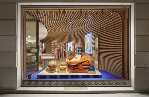 hermes vitrine interior